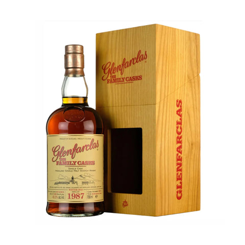 Glanfarclas 30 Years 1987-2018 Single Cask 3831 Scottish Single Malt Whisky, ABV: 46%, 700ml